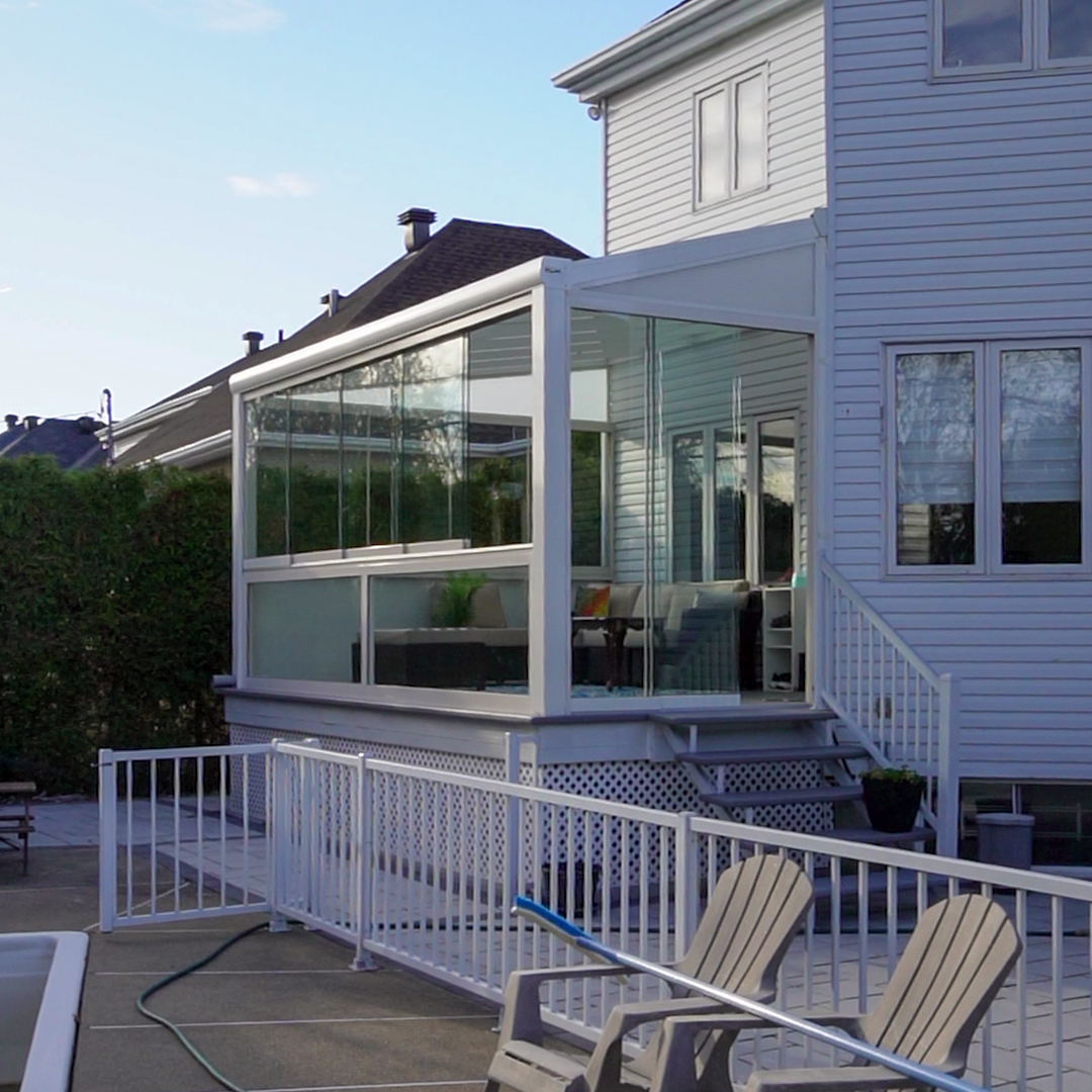 EG Aluminum white aluminum sunroom in Montréal, Québec